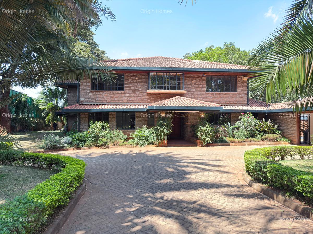 5 Bed House with En Suite at Runda - 1
