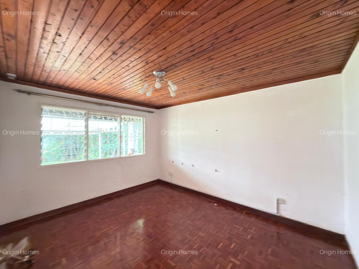 4 Bed House with En Suite at Loresho - 4