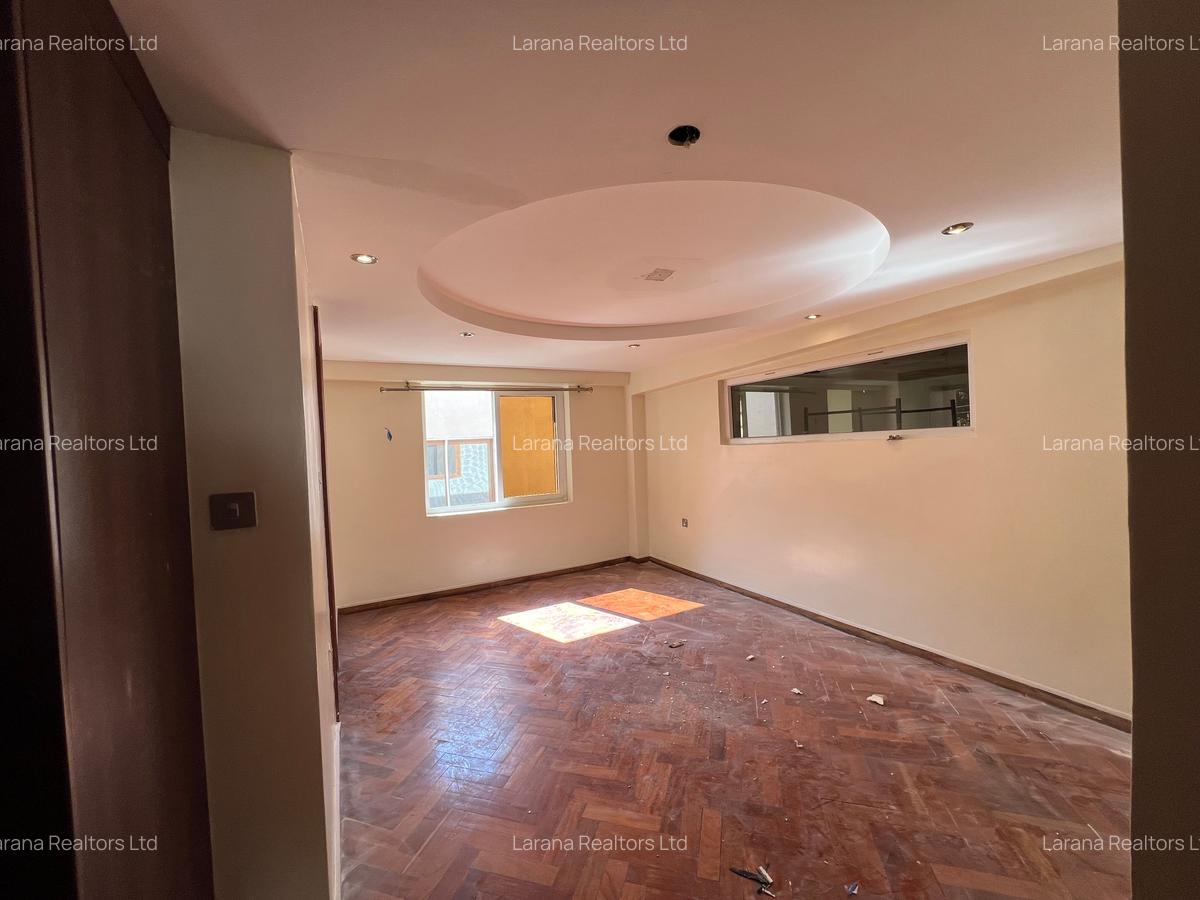 5 Bed Townhouse with En Suite at Convent Dr - 9