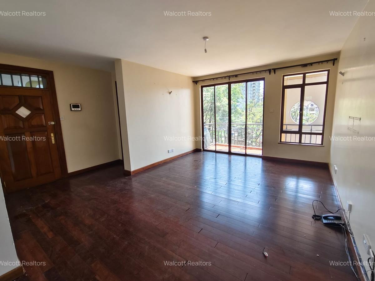 3 Bed Apartment with En Suite in Kilimani - 16