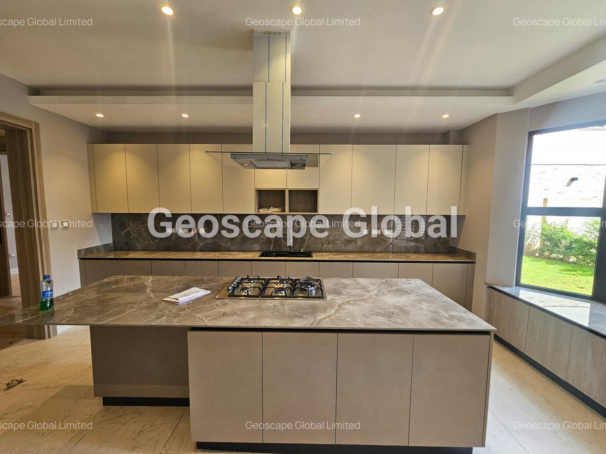 3 Bed Apartment with En Suite in Runda - 14