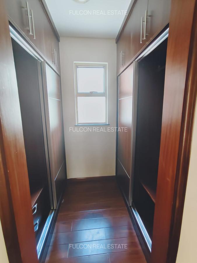 5 Bed Villa with En Suite in Lavington - 13