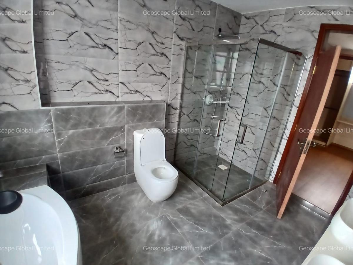 4 Bed House with En Suite in Runda - 4