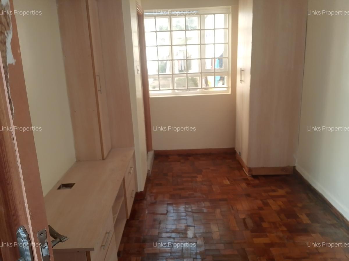1 Bed House with En Suite at Karen - 17