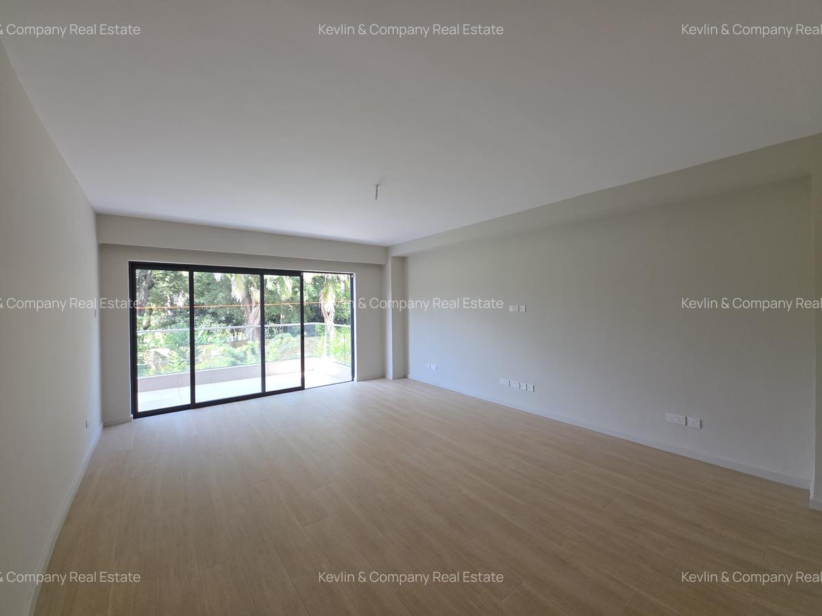 5 Bed Townhouse with En Suite in Kyuna - 5