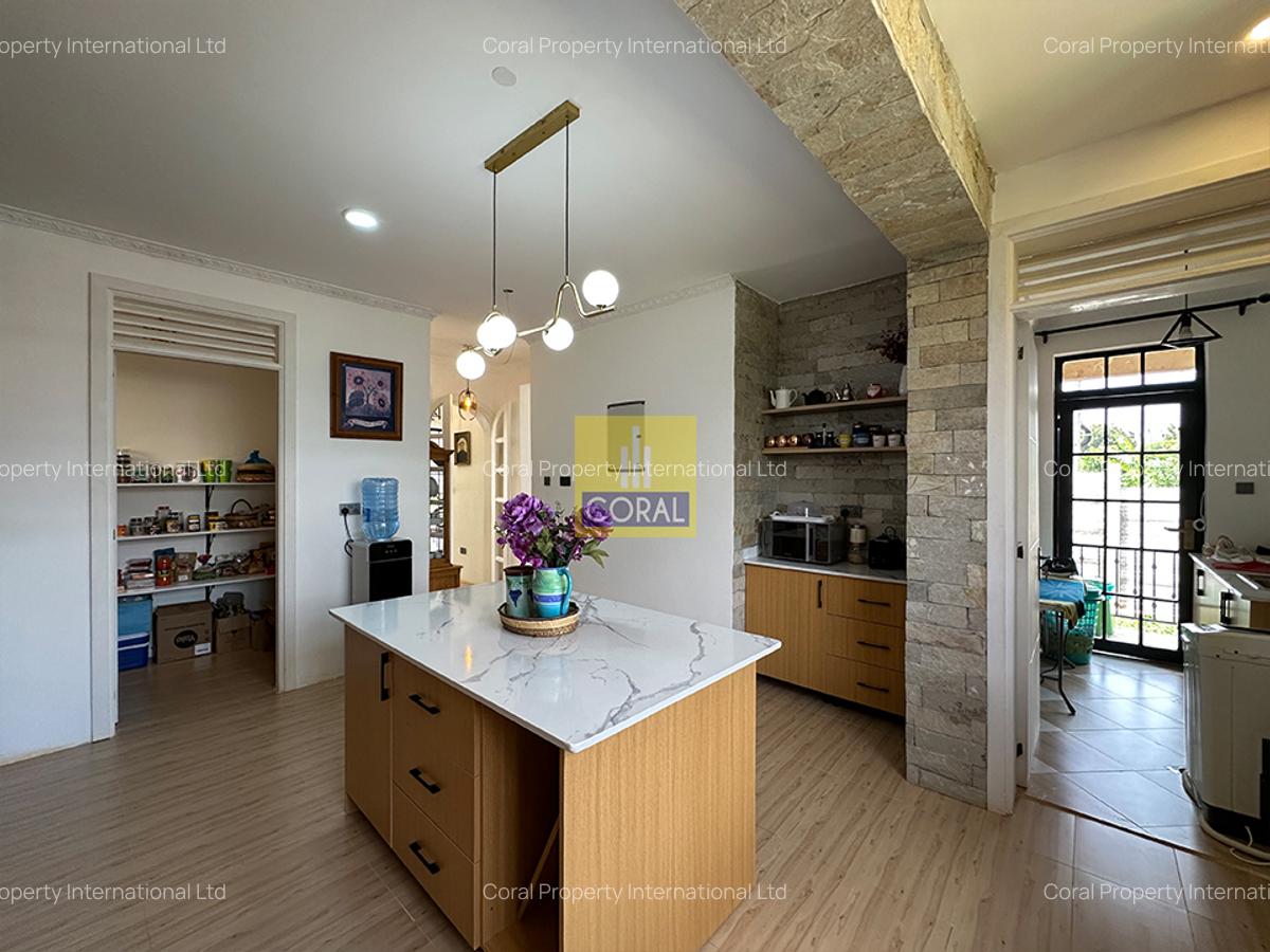 4 Bed House in Kiambu Road - 15