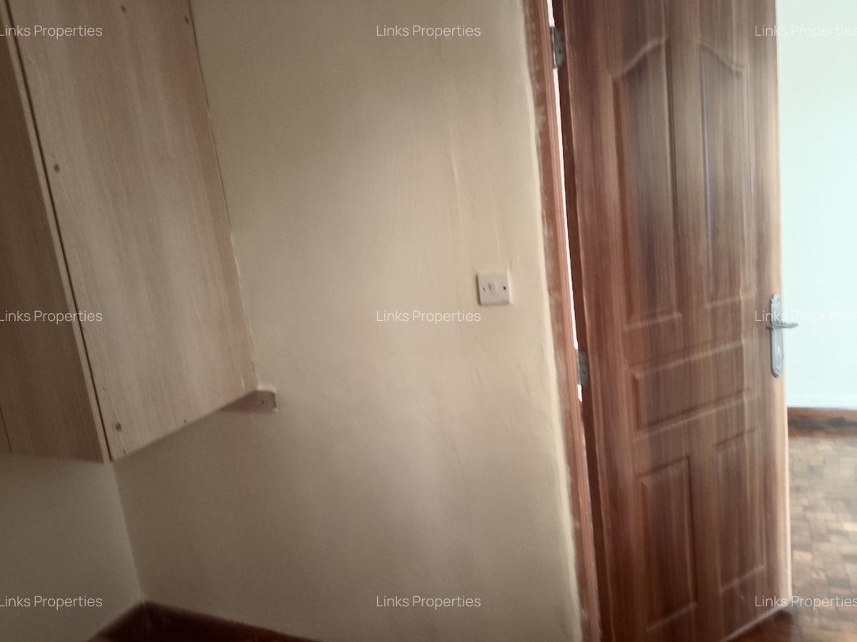 1 Bed House with En Suite at Karen - 9