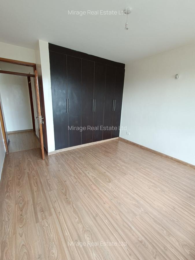 4 Bed Apartment with Swimming Pool in Kilimani - 15