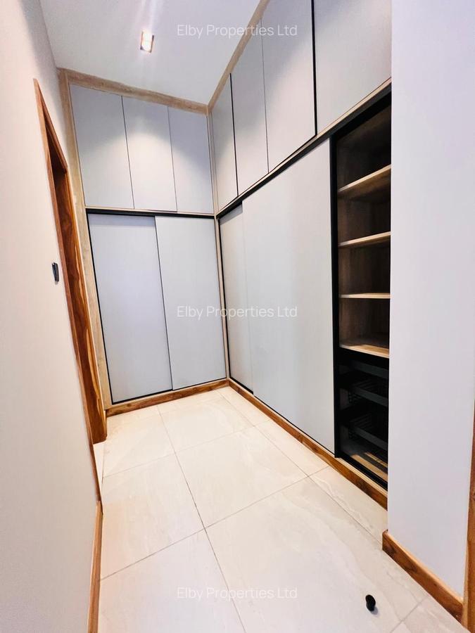 4 Bed Apartment with En Suite in Loresho - 9