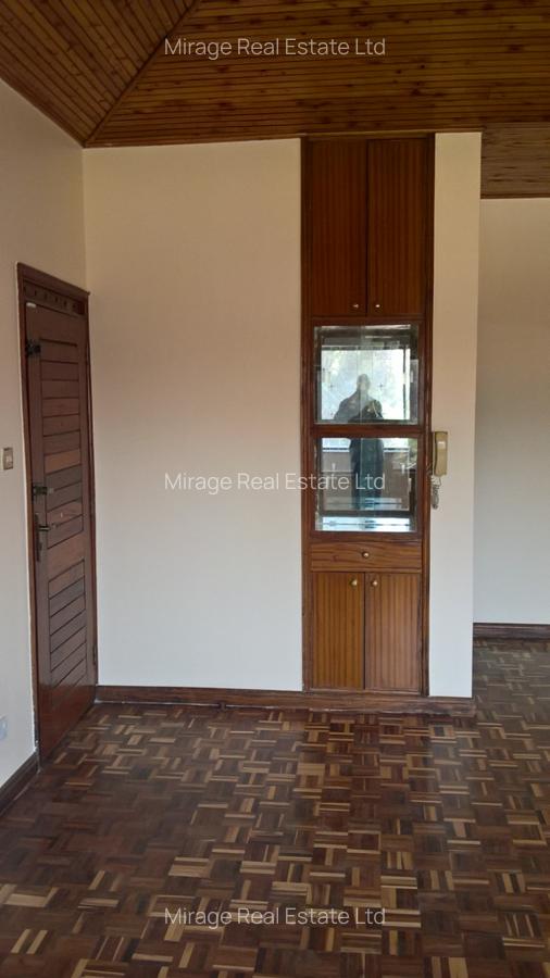 Commercial Property with Service Charge Included in Hurlingham - 4
