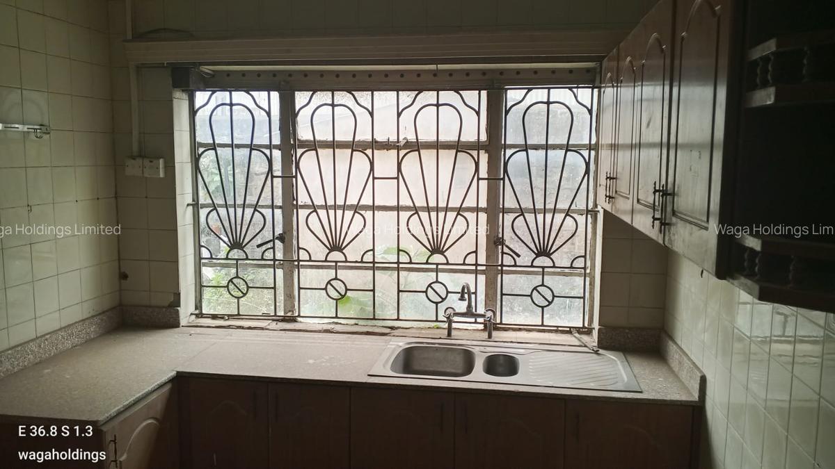 5 Bed Townhouse with Garden in Pangani - 4
