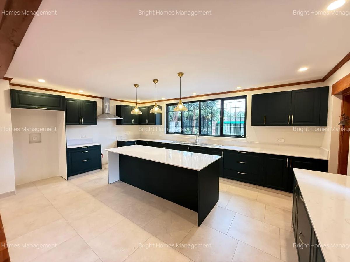 4 Bed Townhouse with En Suite in Lavington - 13