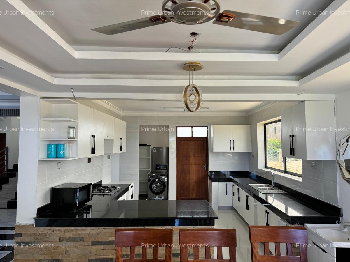 4 Bed Townhouse with En Suite in Vipingo - 1