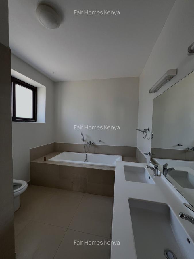 5 Bed Townhouse with En Suite at Njumbi Road - 16