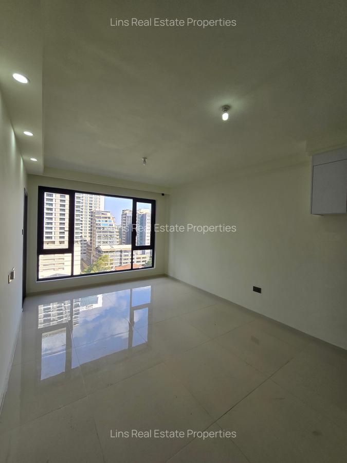 Serviced 1 Bed Apartment with En Suite in Westlands Area - 16