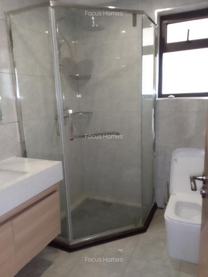 2 Bed Apartment with En Suite in Riverside - 13