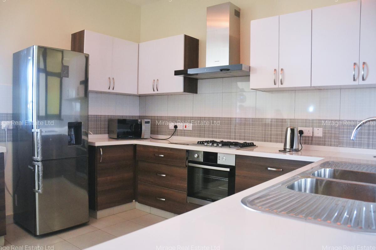 4 Bed Apartment with En Suite in Westlands Area - 12