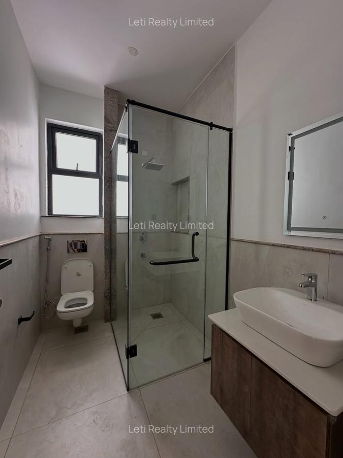 5 Bed Townhouse with En Suite in Lavington - 7