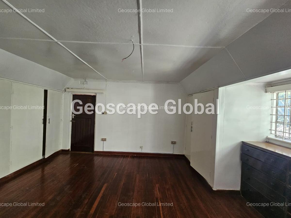 2 Bed House with En Suite in Rosslyn - 8