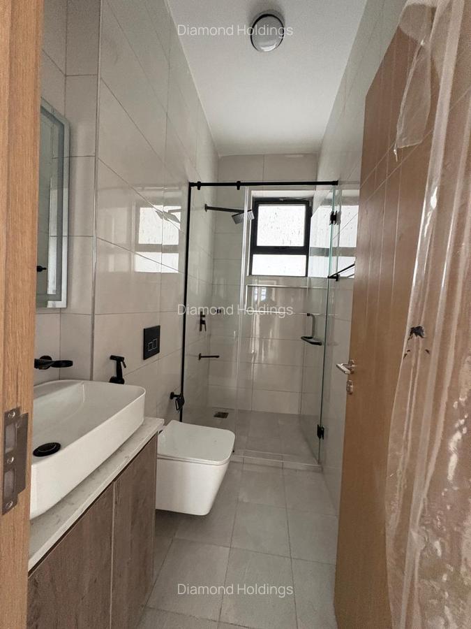 3 Bed Apartment with En Suite in Brookside - 6