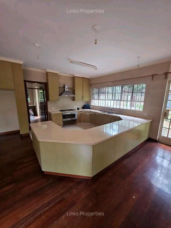 3 Bed Townhouse with En Suite at Karen - 8