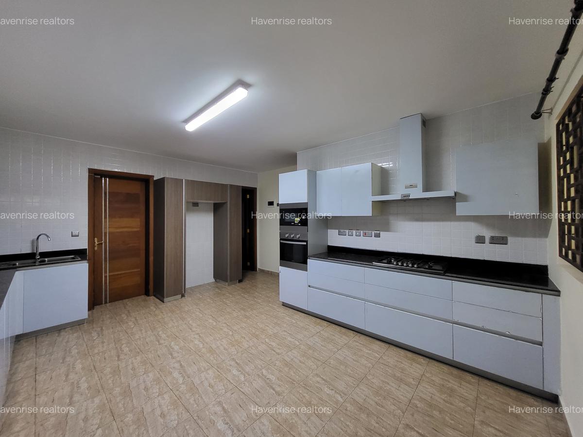 5 Bed Townhouse at Lavington - 15