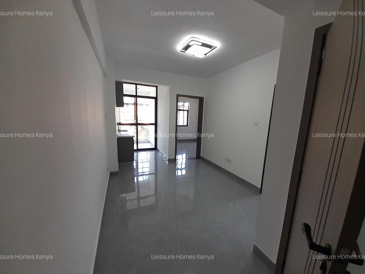 1 Bed Apartment with En Suite at Chania Avenue - 5