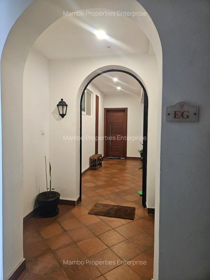 Furnished 2 Bed Apartment with En Suite at City Park Drive - 5