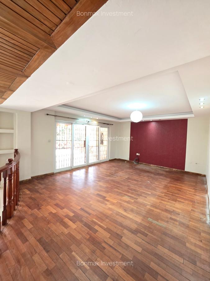 4 Bed Townhouse with En Suite at Lavington Green - 16
