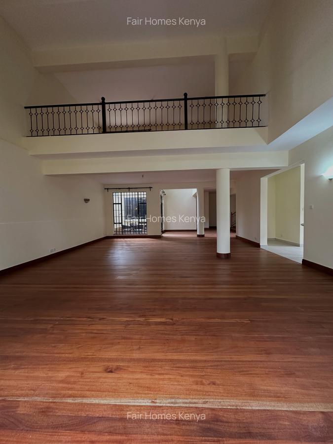 5 Bed Townhouse with En Suite at Lavington Green - 3