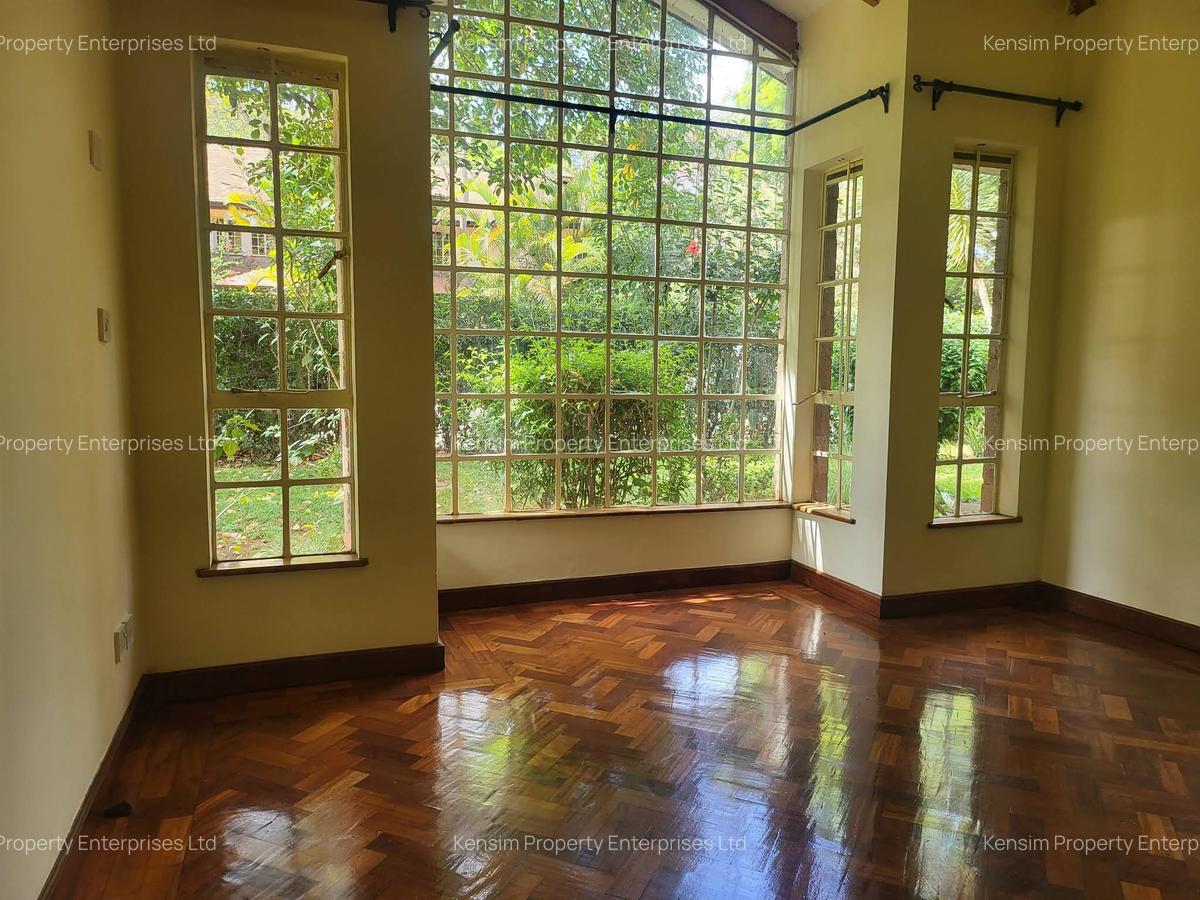 5 Bed Townhouse with En Suite in Rosslyn - 13