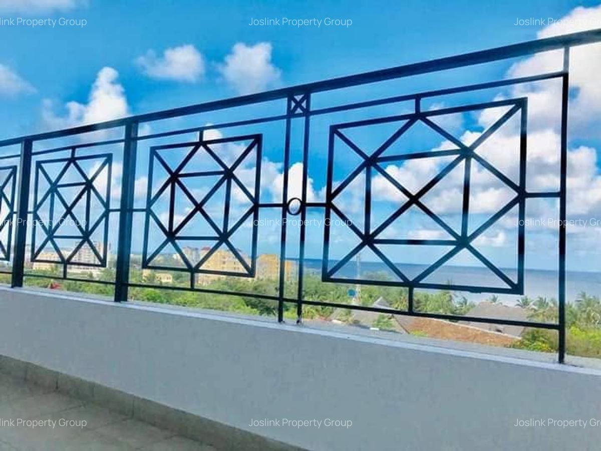 3 Bed Apartment with En Suite in Nyali Area - 9