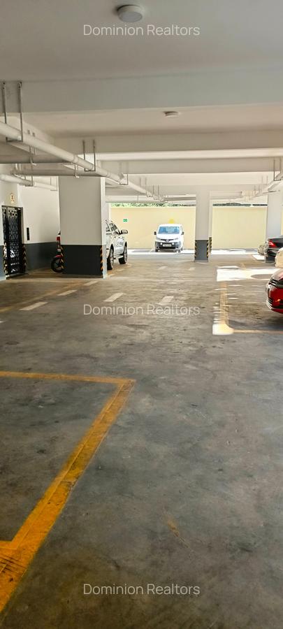 2 Bed Apartment with En Suite at Riverside Drive - 17