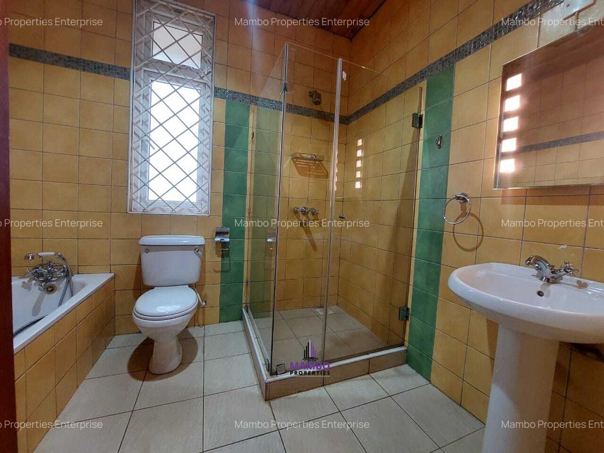5 Bed Villa with En Suite at Lone Tree - 15