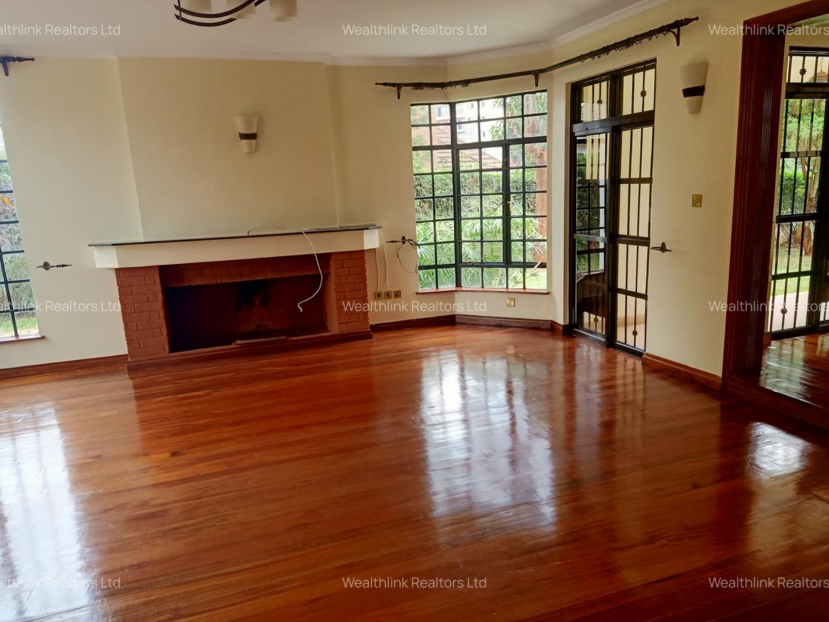4 Bed Townhouse with En Suite at Runda Palm - 5
