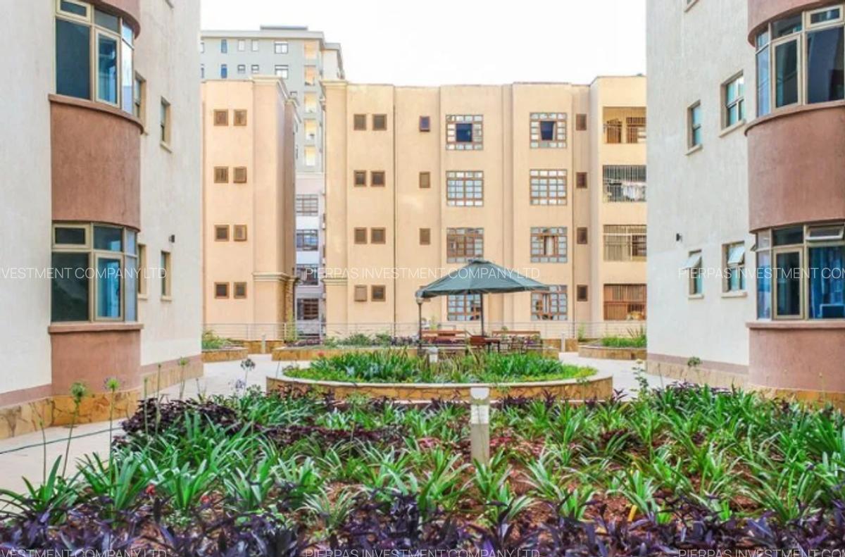 3 Bed Apartment with En Suite in Lavington - 1