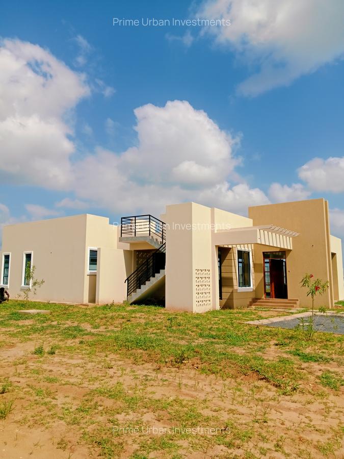 3 Bed Villa with En Suite in Vipingo - 2