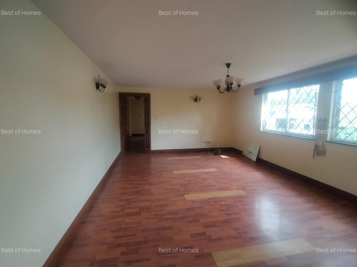4 Bed House in Lavington - 9