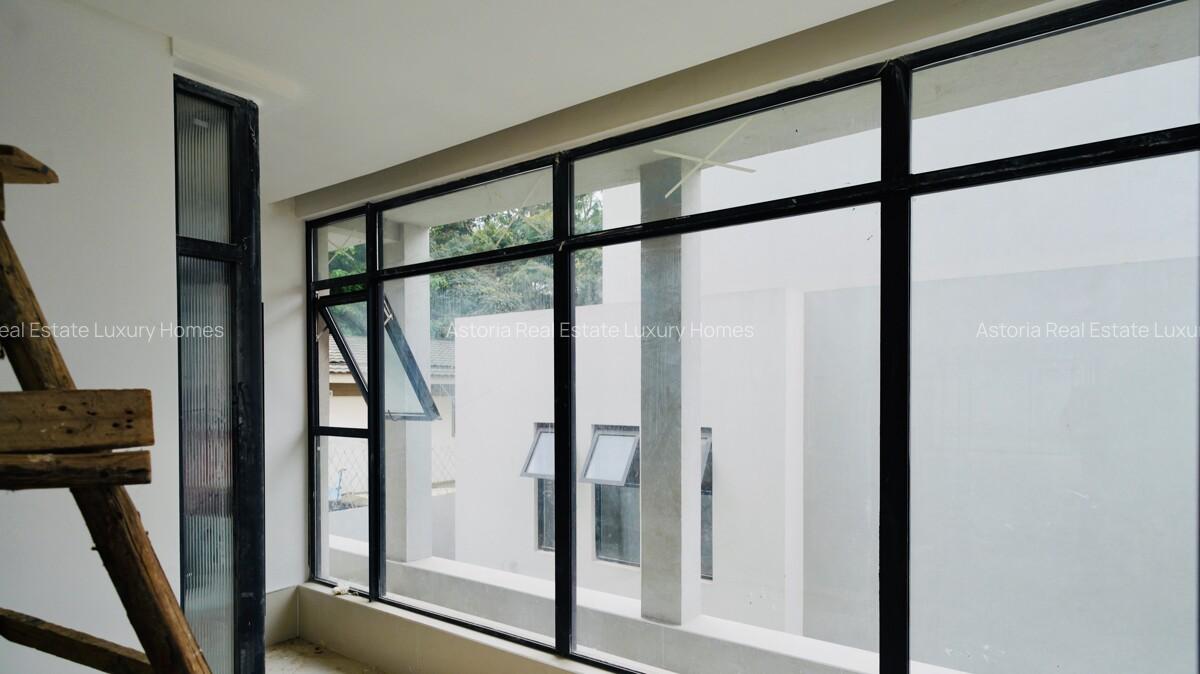 5 Bed Villa with En Suite at 2026-187 5 Bed - 20