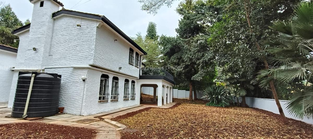 4 Bed House with En Suite in Westlands Area - 15