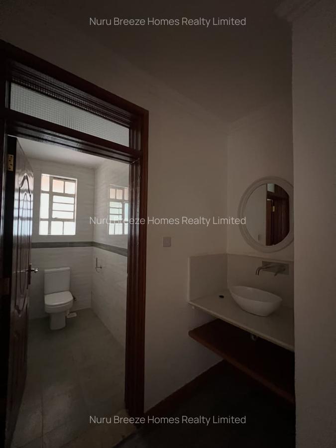 5 Bed House with En Suite in Runda - 8