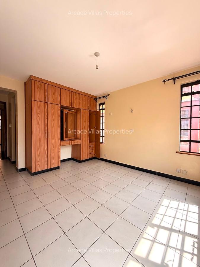 2 Bed Apartment with En Suite in Lavington - 5