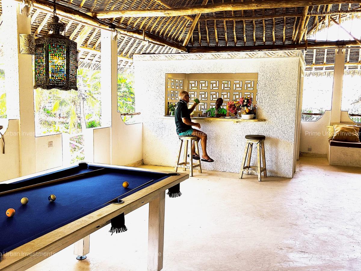6 Bed House with En Suite in Watamu - 9