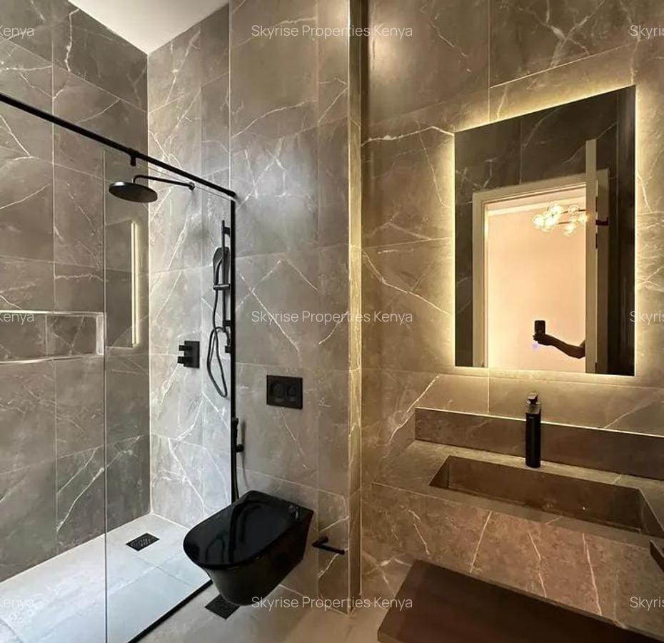 5 Bed Townhouse with En Suite in Runda - 11