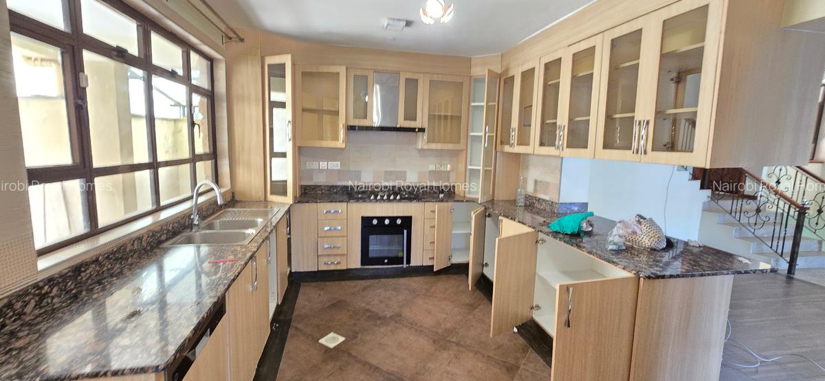 5 Bed Townhouse with En Suite at Off Chalbi Drive 55 - 19
