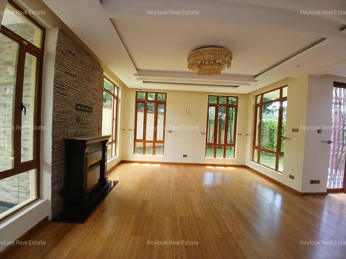 5 Bed Townhouse with En Suite at Lavington Green - 11