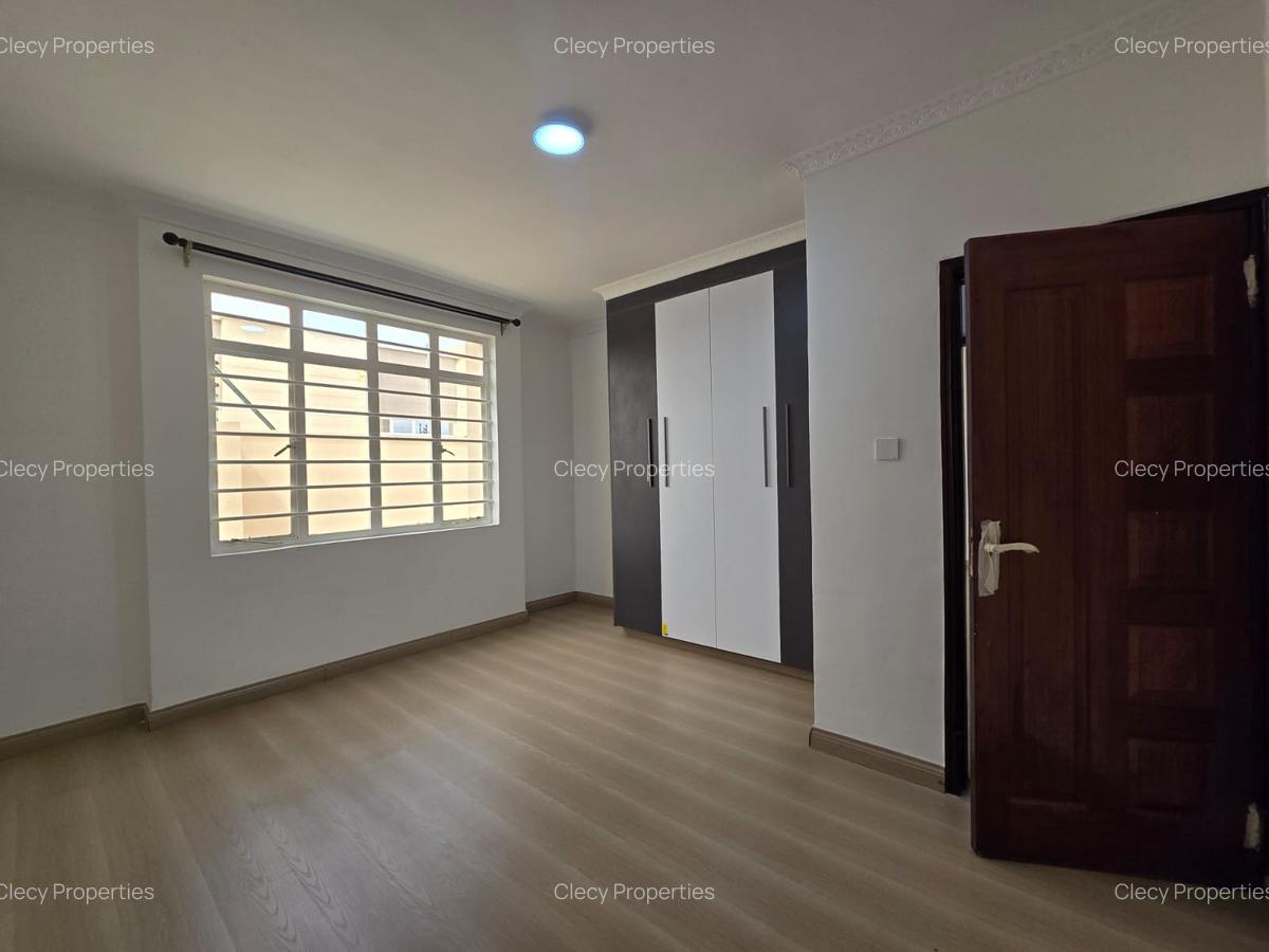 5 Bed House with En Suite at Tola - 9