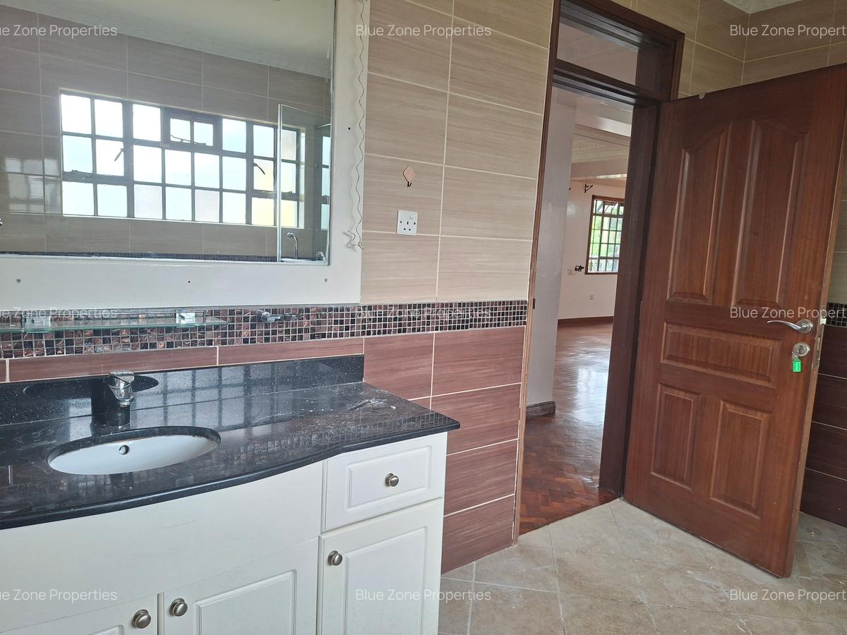 4 Bed House with En Suite in Runda - 8