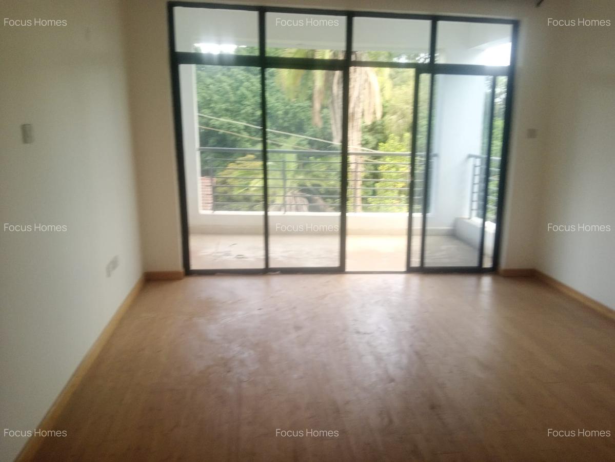 4 Bed Townhouse with En Suite in Lavington - 7