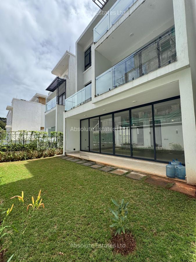 5 Bed Townhouse with En Suite in Lavington - 1